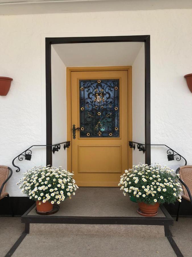 Gaestehaus U Ferienwohnungen Veronika Incl Fruehstuecksbuffet Und Koenigscard Mit 200 Kostenlosen Attraktionen Unterammergau Εξωτερικό φωτογραφία