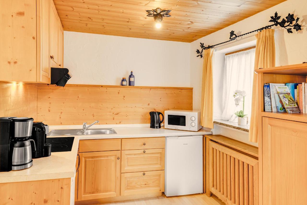 Gaestehaus U Ferienwohnungen Veronika Incl Fruehstuecksbuffet Und Koenigscard Mit 200 Kostenlosen Attraktionen Unterammergau Εξωτερικό φωτογραφία