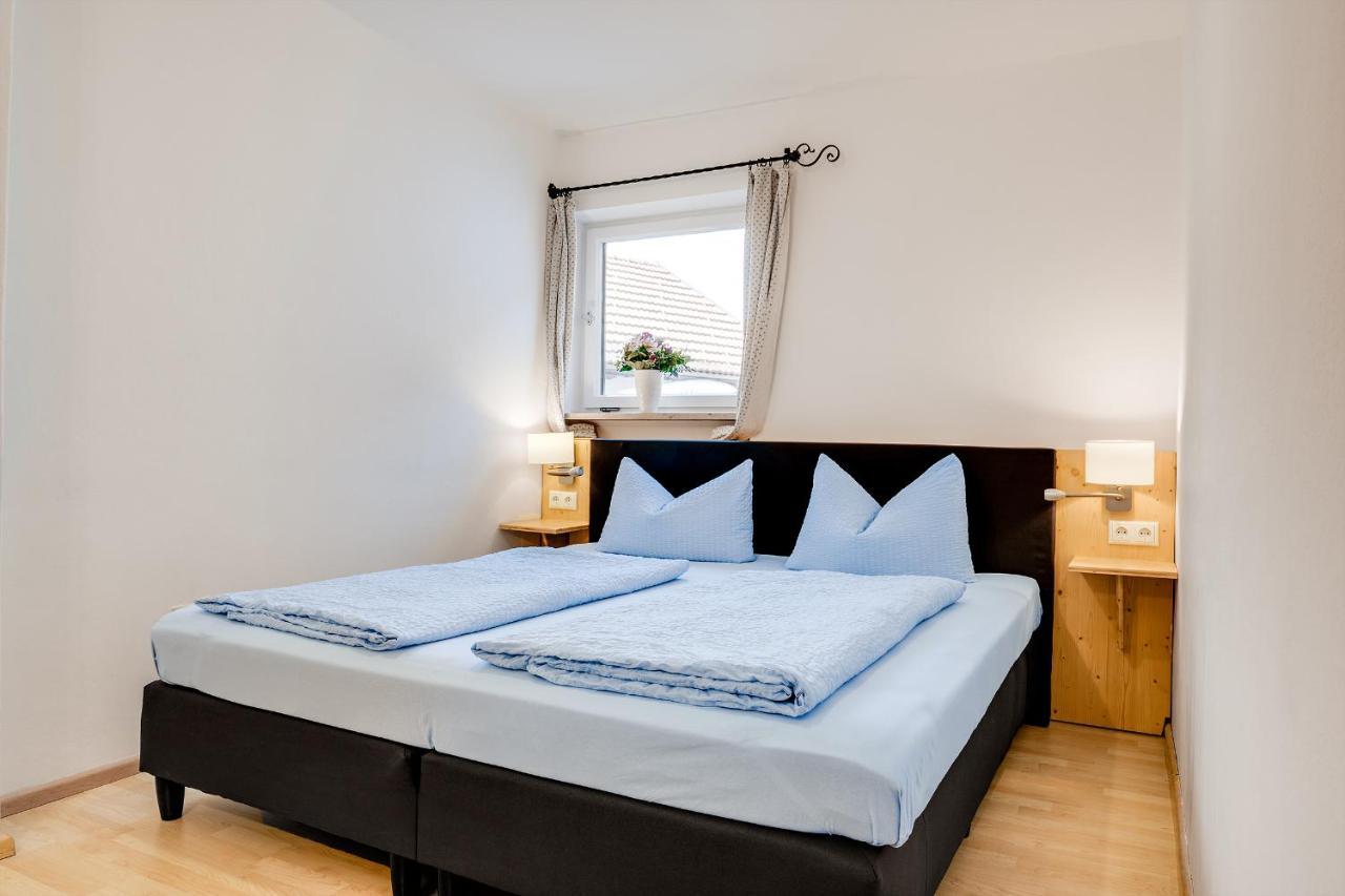 Gaestehaus U Ferienwohnungen Veronika Incl Fruehstuecksbuffet Und Koenigscard Mit 200 Kostenlosen Attraktionen Unterammergau Εξωτερικό φωτογραφία