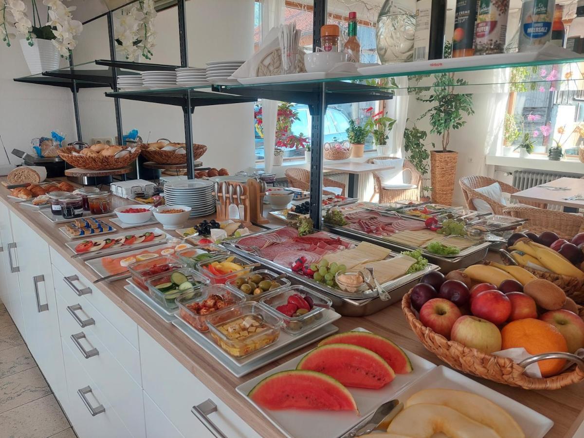 Gaestehaus U Ferienwohnungen Veronika Incl Fruehstuecksbuffet Und Koenigscard Mit 200 Kostenlosen Attraktionen Unterammergau Εξωτερικό φωτογραφία