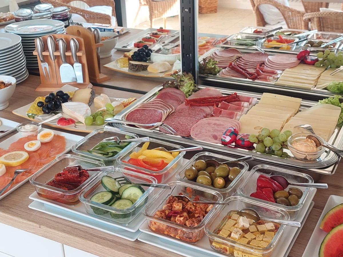 Gaestehaus U Ferienwohnungen Veronika Incl Fruehstuecksbuffet Und Koenigscard Mit 200 Kostenlosen Attraktionen Unterammergau Εξωτερικό φωτογραφία